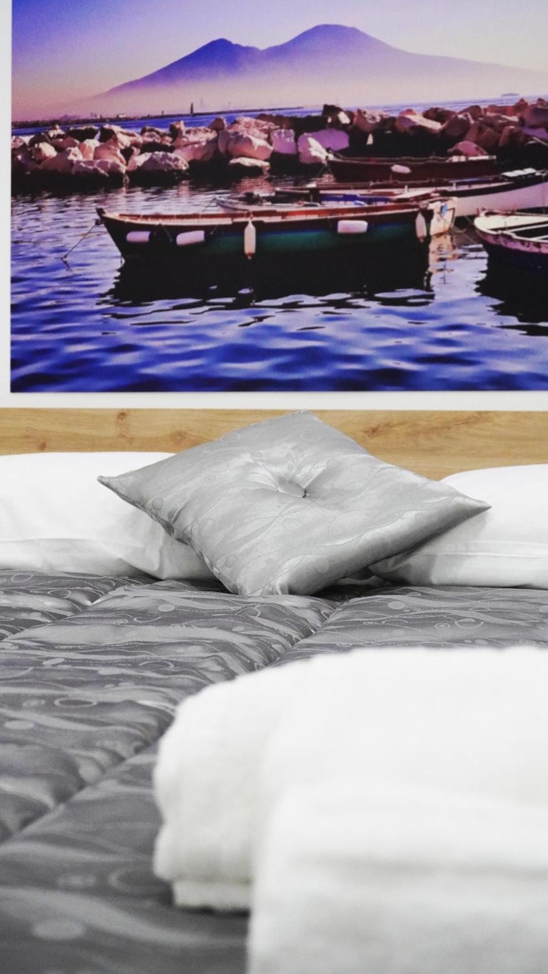 Da Tonino Luxury Apartments Napoli Esterno foto