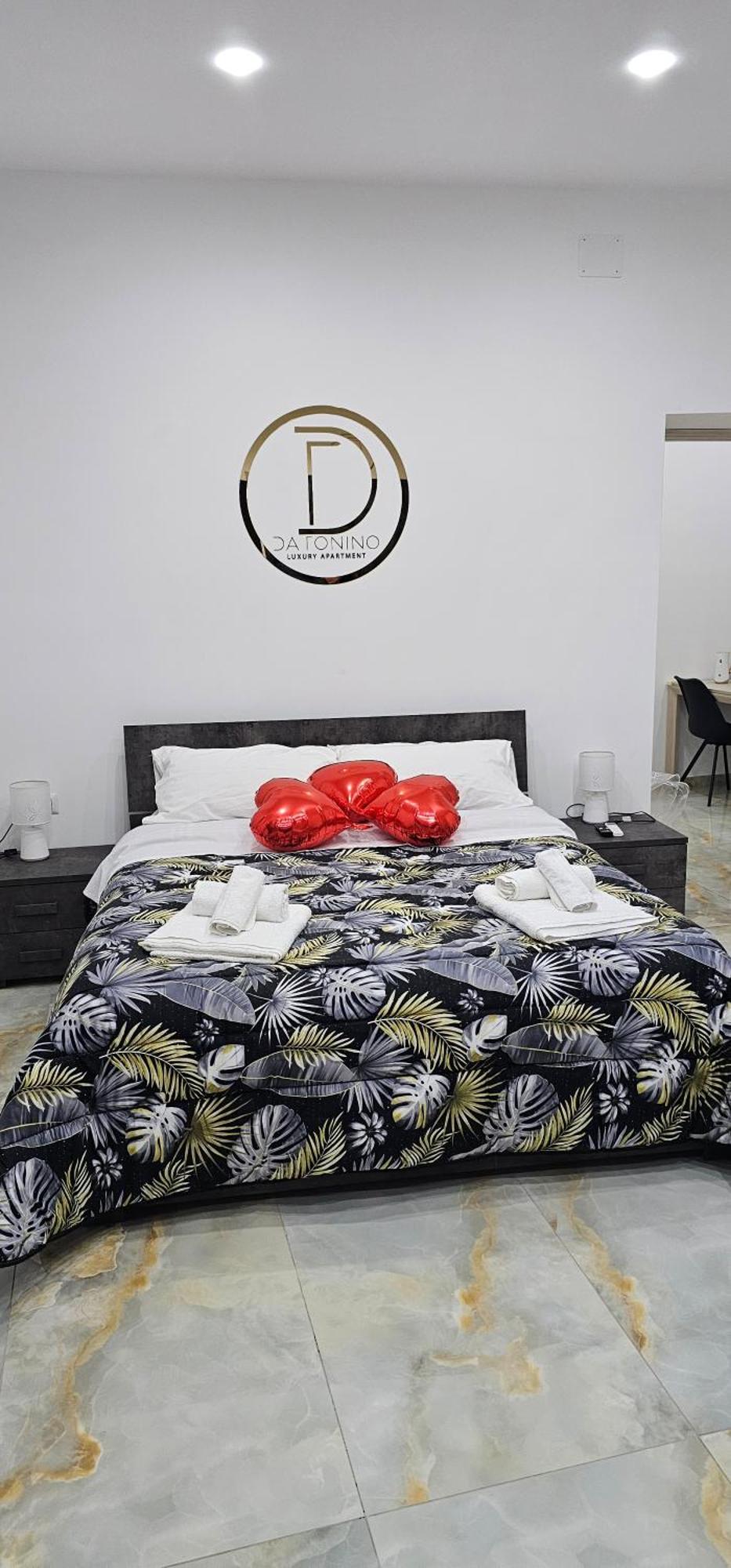 Da Tonino Luxury Apartments Napoli Esterno foto